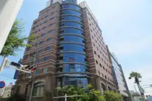 Kochi Pacific Hotel, Коти