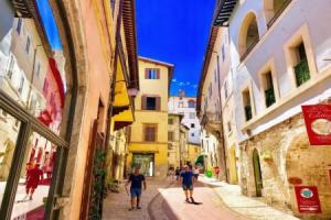 Terrazza Bella/Sleeps 4/Spoleto/Car Not Necessary, Сполето