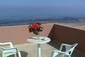 Pela Mare Apartments, Коккини-Хани