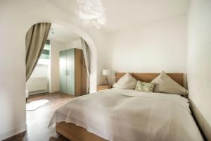 Elegant Apartment in Daun with Patio near Town Centre, Даун