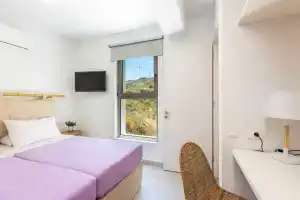 Villa Smili-Naiades/3 bedrooms, luxury, beachfront, Плакиас