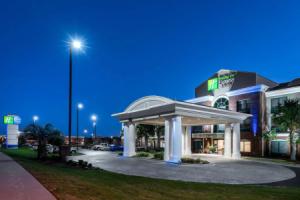 Holiday Inn Express & Suites Florence I-95 & I-20 Civic Ctr, an IHG Hotel, Флоренс