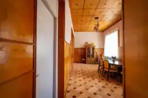 Kora's Guest House Telavi, Телави