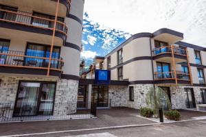 Modern Holiday Apartment With 2 Bedrooms in Fugen, Фюген