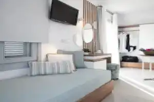 Klimis Hotel, Спеце