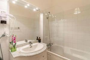 SARLAT, Apptmt T3 résidence CLIM PISCINE PARKING, Сарла-ла-Канеда
