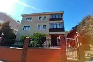 Отель «Tuzla Konak», Тузла