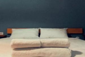 Convenient And Furnished Flat In Izmir Bayrakli, Измир