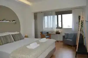 Home21-elegant Spacious Villa-5 min From the Beach, Коскину