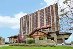 Отель «DoubleTree Fallsview & Spa by Hilton -», Ниагара-Фоллс