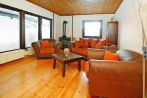 Holiday home in Clausthal-Zellerfeld with terrace, Клаусталь-Целлерфельд