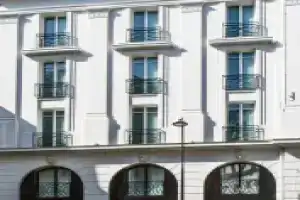 Le Tsuba Hotel, Париж