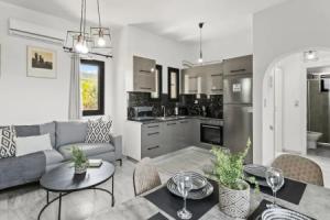 Seaside Oasis Near Heraklion Villa Maro Getaway, Коккини-Хани