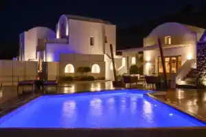 Cape9 Suites & Villas, Акротири
