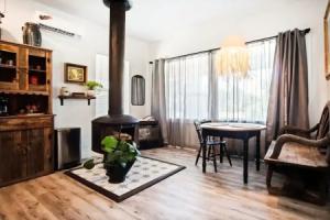 Rustic Studio Rain Shower 3min-asian Dist, Оклахома-Сити
