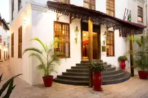 Отель «DoubleTree By Hilton Zanzibar - Stone Town», Занзибар