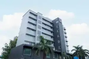 j Esvi Hotels, Мумбаи