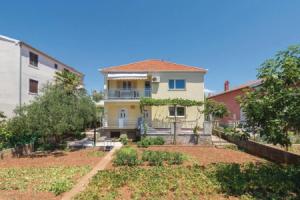Awesome Home in Zadar With 3 Bedrooms and Wifi, Задар