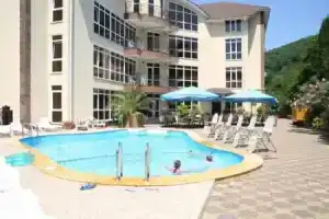 Гостиница «Гармония», Лоо