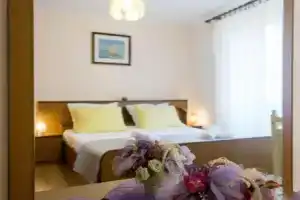 Apartment Žana-30m from beach, Башка Вода