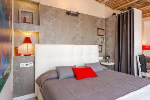 1 Br Penthouse Vintage Suites With Terrace City Views - Hoa 42157, Барселона