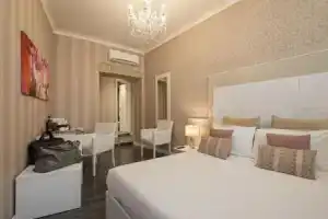 Гостевой дом «San Pietro Suites», Рим