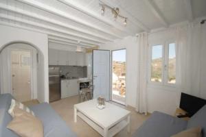 Lino Apartments, Платис-Ялос