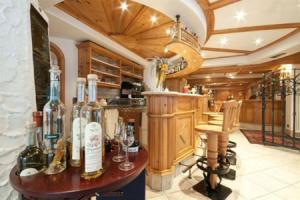 Hotel «Gianna», Мадонна-ди-Кампильо