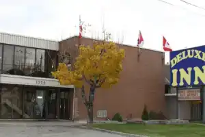 Отель «Deluxe Inn», Торонто