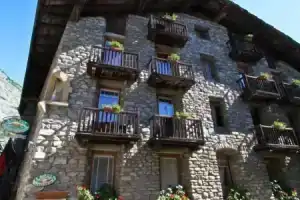 Hotel «Dolonne», Курмайор