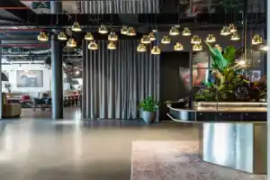 Отель «Radisson Red Brussels», Брюссель