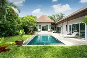 Tropical 3BR Pool Villa Morning Forest, Най Харн