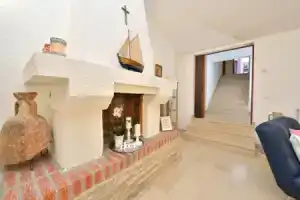 Beachfront Skoblar Holiday Home with Seaview, Привлака