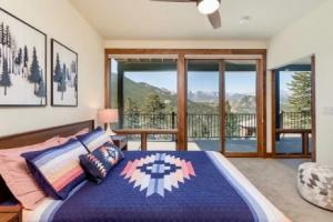 Azure Vista Vacation Home At Windcliff 3 Bedroom Home by Redawning, Эстес-Парк