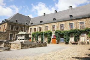 Luxury Apartment in Malmedy with Jacuzzi, Мальмеди