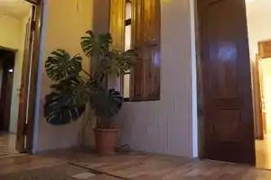 Duche's Guesthouse, Зугдиди