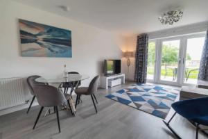 Spacious 2 Bedroom Modern Apartment in Inverness, Инвернесс