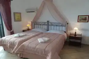 Aktaion Beach Boutique Hotel & Spa, Скала