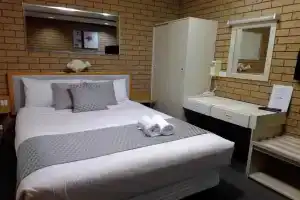 Country Home Motor Inn, Шеппартон