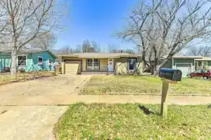 1 Mi to At&t Stadium: Downtown Arlington Home, Арлингтон