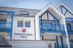 Отель «Best Western Plus Le Roof Vannes Bord De Mer», Ванн