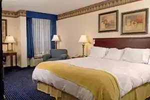 Regency Inn & Suites Memphis Airport, Мемфис
