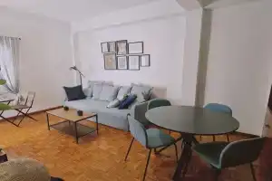 19 LCA - Stay Antique Apartment, Ларнака