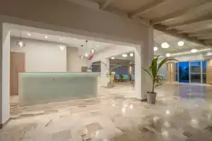 Hotel Zakynthos, Закинф