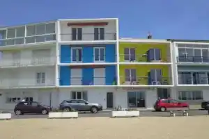 Hotel «Arc en Ciel», Руайян
