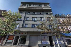 Large 3 bedroom apartment with billiard and view, Карловы Вары