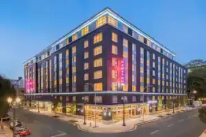 Отель «Hampton Inn And Suites By Hilton Portland-Pearl District», Портленд