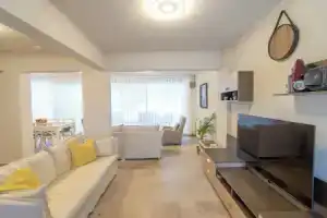 Jessic Villas, Хисарёню