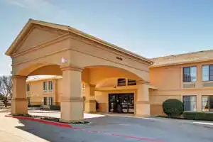 Апарт-Отель «Quality Inn & Suites Dfw Airport South», Ирвинг