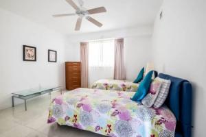 Le Marina Bay 909 by Go Florida Condo Sunny Isles, Санни-Айлс-Бич